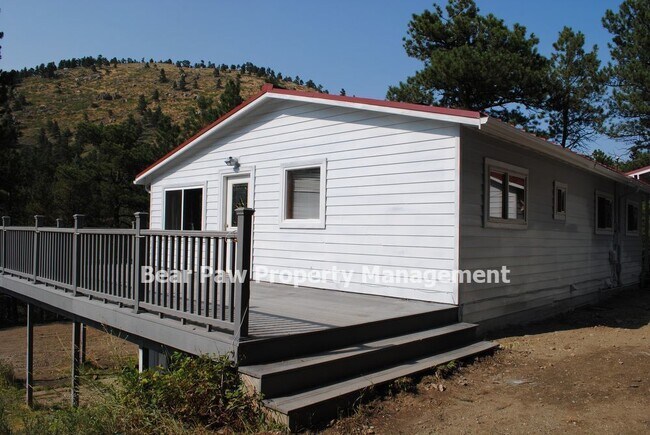 Building Photo - Nice House on Upper Bear Creek with updates!!