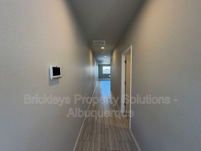 Foto del edificio - 768 Amatista Lp SE