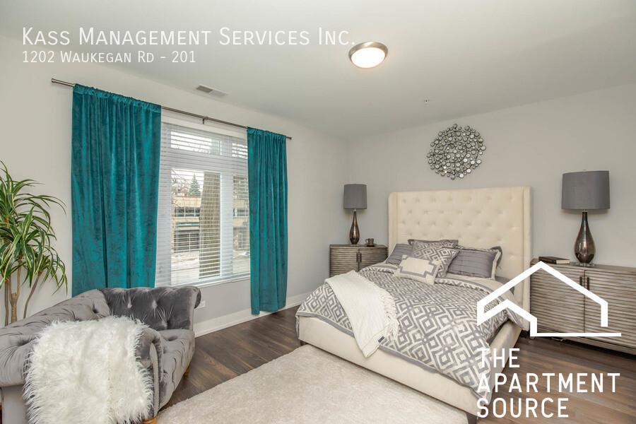 Foto principal - 1204 Waukegan Rd