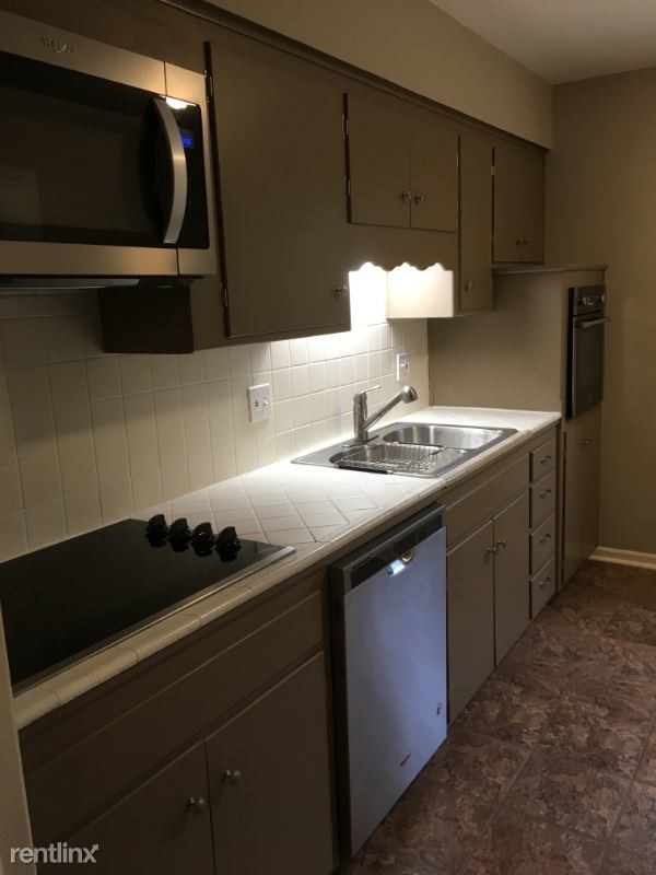 Building Photo - 2 br, 1 bath Apartment - 8438 Travis Lane