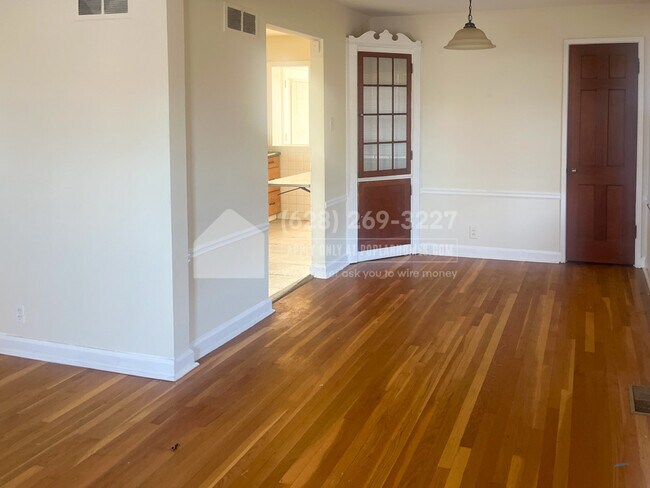 Building Photo - 1100 Ashford Dr