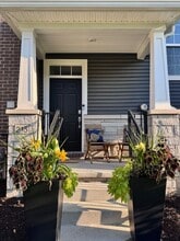Building Photo - 215 N Sydney Ct