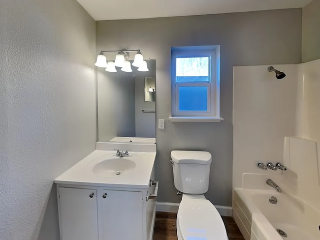 Building Photo - 715 Whispering Bay Ln