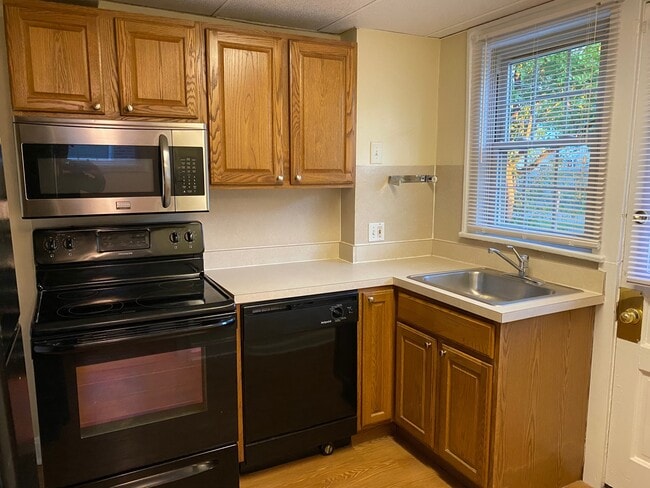 Foto del edificio - 1408 Haines Ave