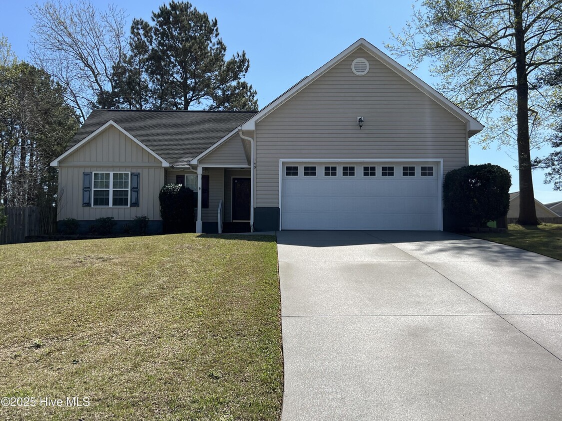 Primary Photo - 145 Broadleaf Dr