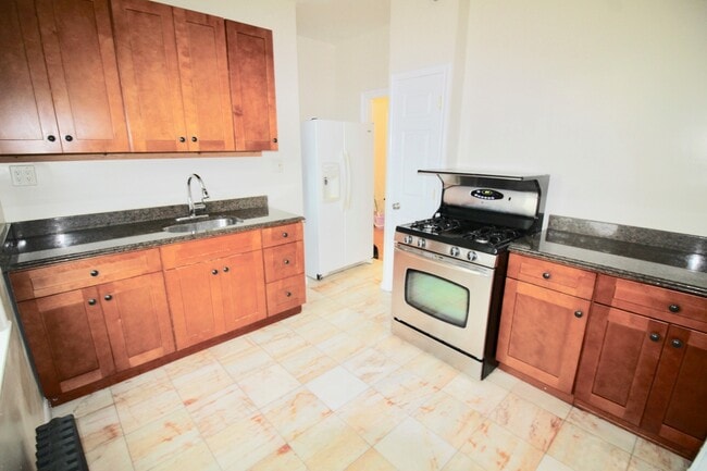 Large Eat-In Kitchen - 202 Marine Ave