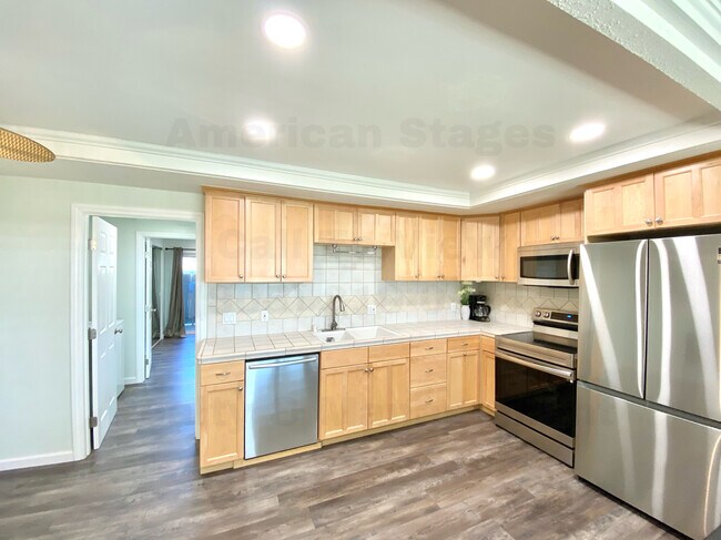 Foto del edificio - 643 Ocean View Dr