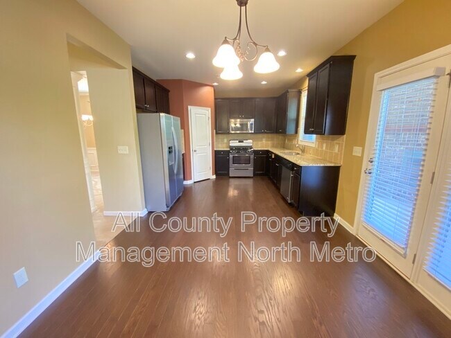 Foto del edificio - 5060 Glencliff Dr