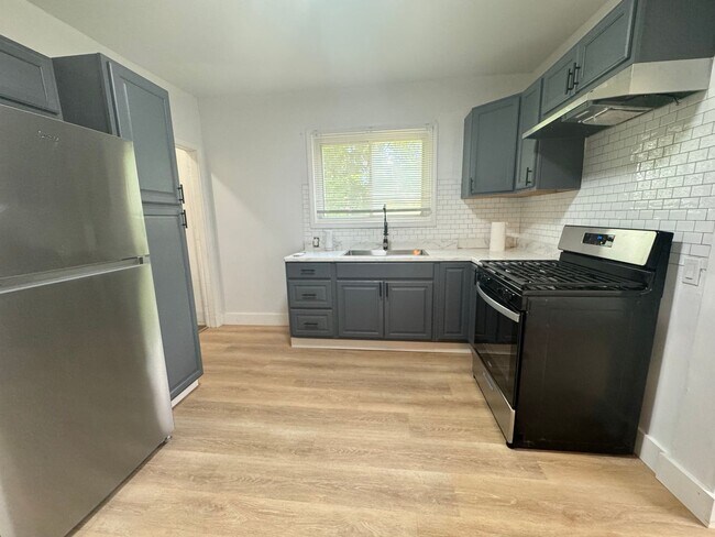 Foto del edificio - 148-152 Grand Avenue