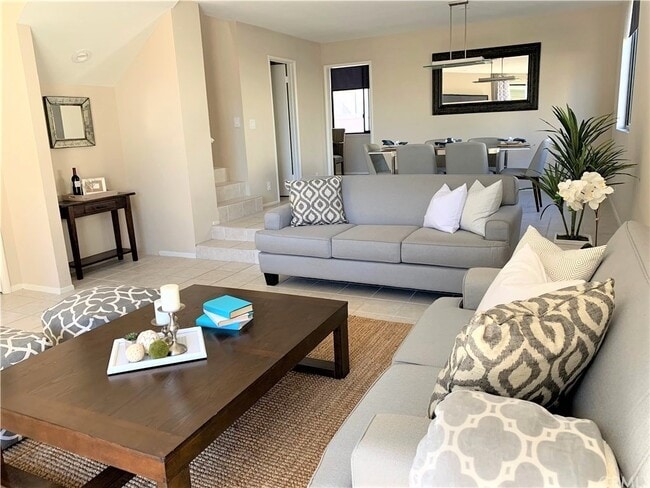 Living and Dining Area - 220 S Prospect Ave