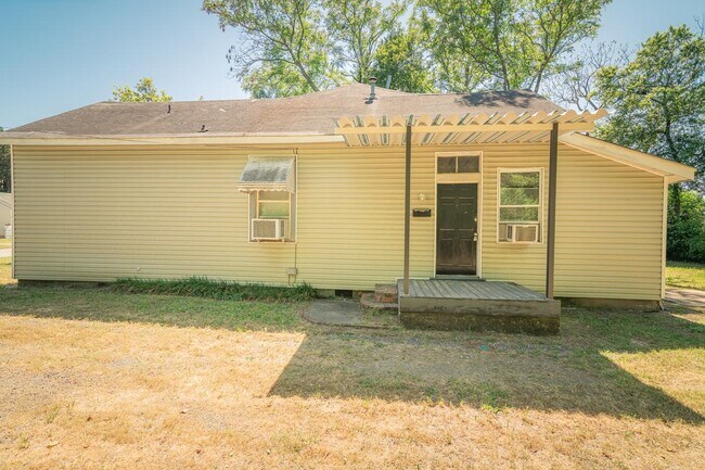 Building Photo - 947 Texas St