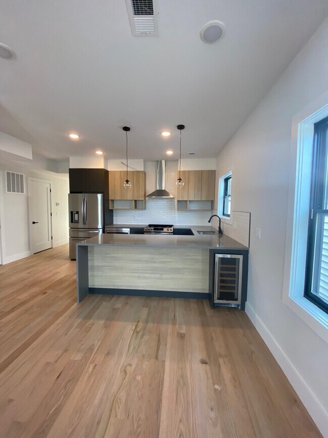 Building Photo - 41 Thorne St