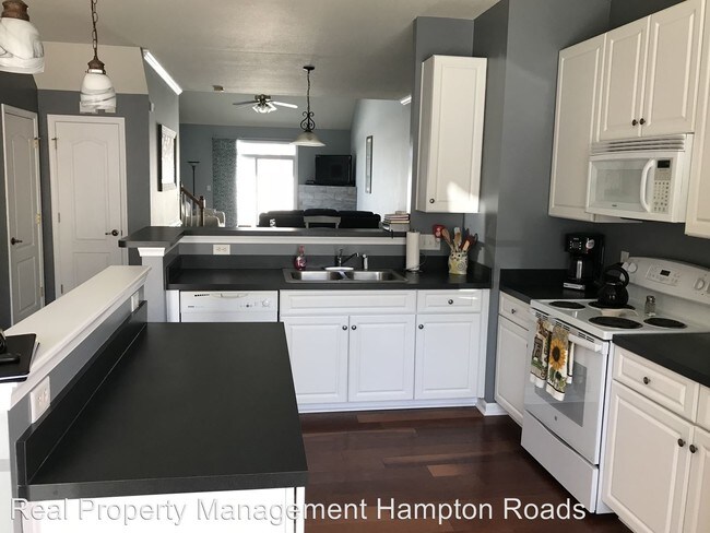 Building Photo - 4524 Plumstead Dr