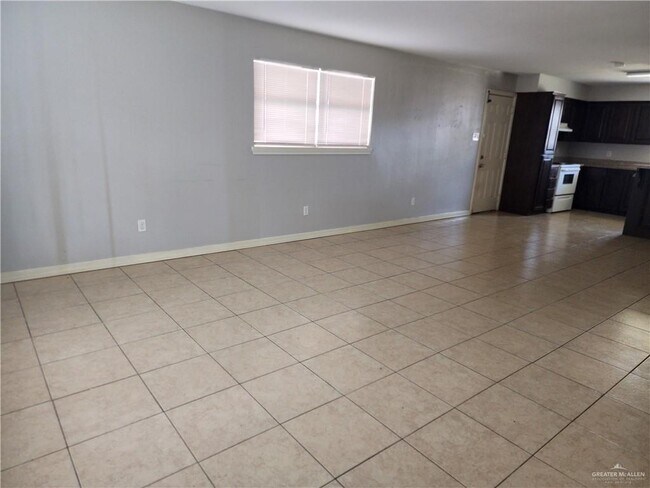 Building Photo - 1507 Nolana Ave