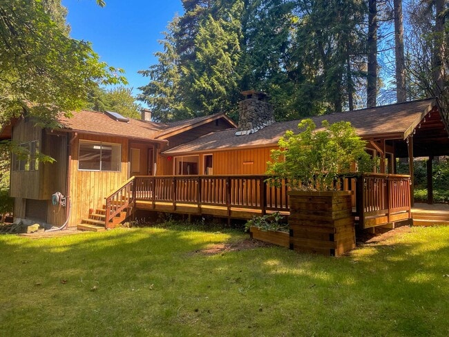 Building Photo - 3Bd/2.5Ba Edmonds Home