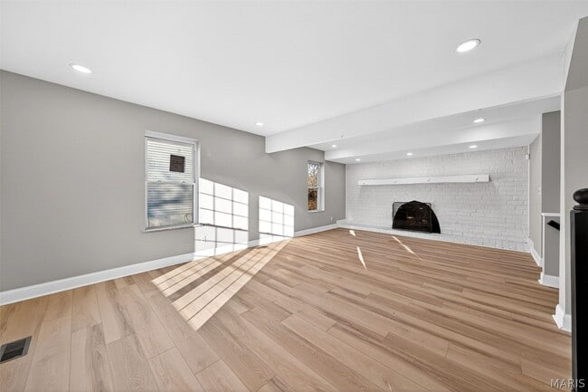 Foto del edificio - 264 Braeshire Dr