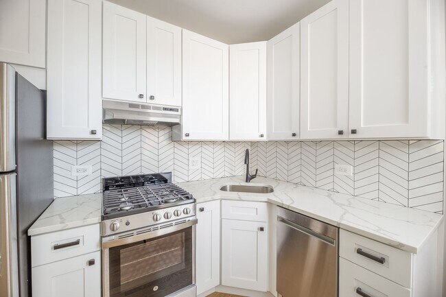 Foto del edificio - 5049 N Winchester Ave