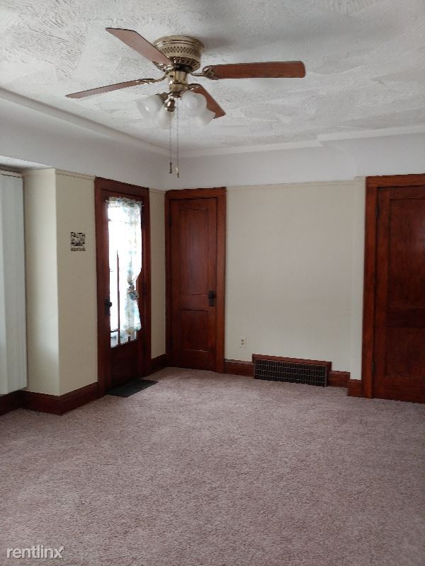 Building Photo - 2 br, 1 bath Apartment - 2052 S 84 St