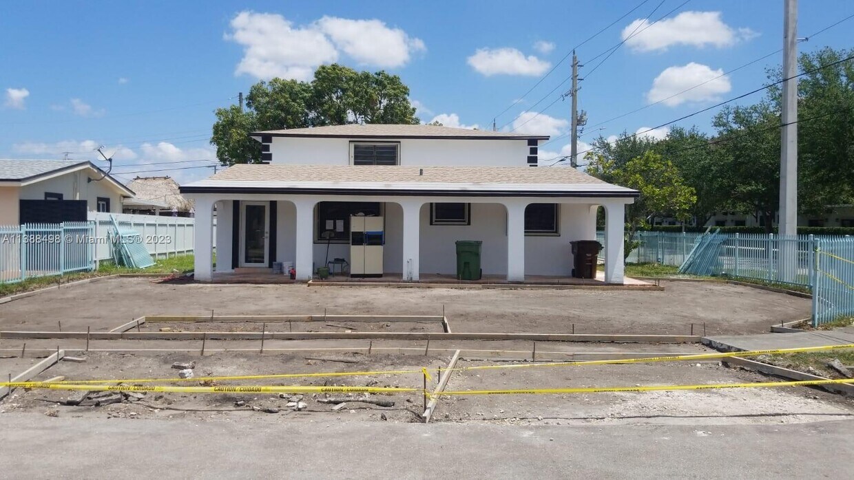1005 W 33rd Pl, Hialeah, FL 33012 House Rental in Hialeah, FL