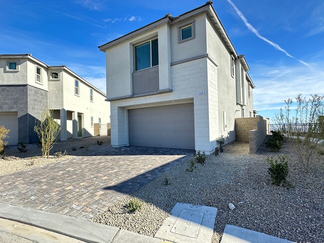 Building Photo - Summerlin Pkwy & Lake Mead Blvd