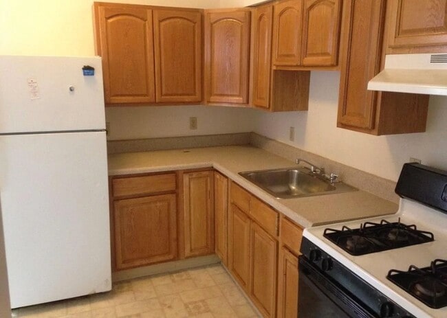 Building Photo - 105 A Williams St