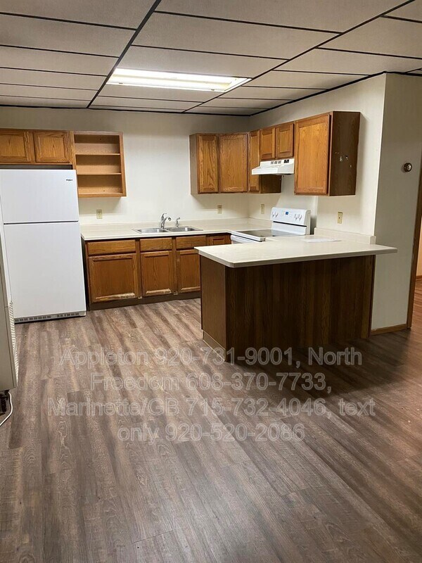 Building Photo - S7559 US-12