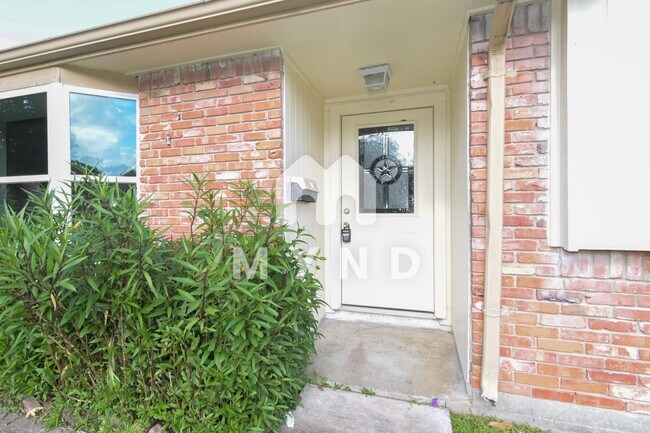 Building Photo - 10711 Kirkside Dr