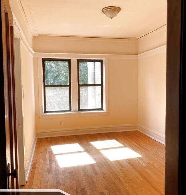 Foto del edificio - 2520 N Kedzie Blvd