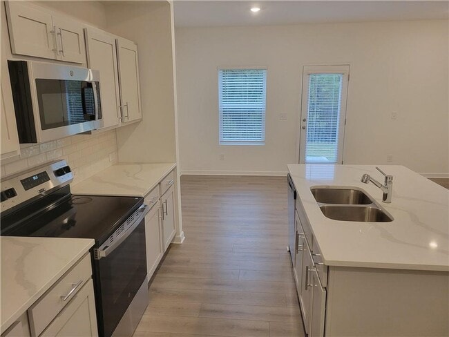 Building Photo - 203 Kinship Dr