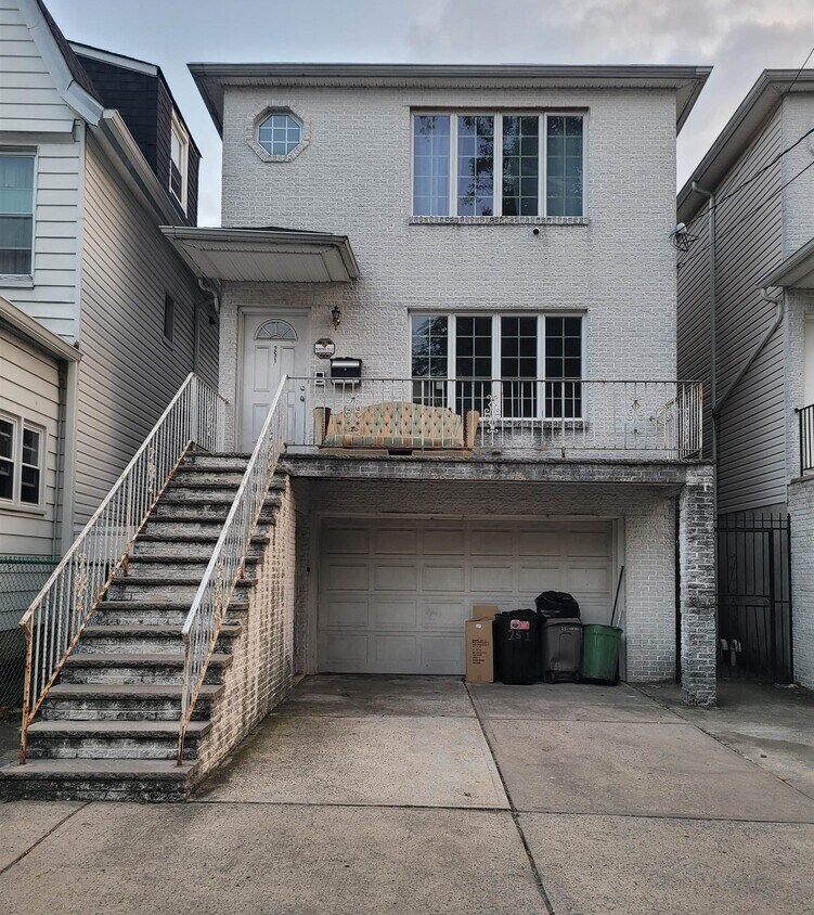 Foto principal - 251 Harrison Ave