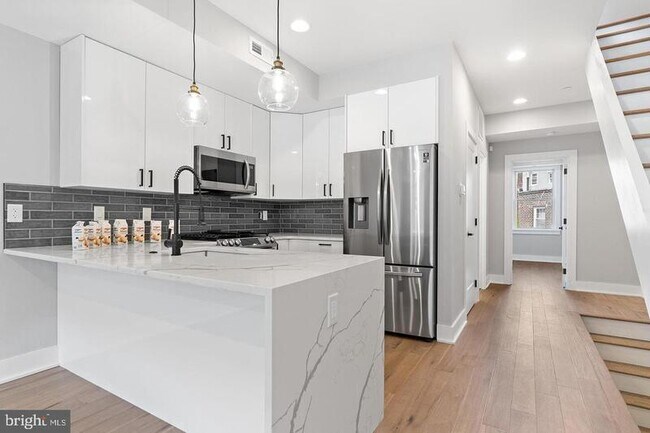 Building Photo - 1314 E Passyunk Ave