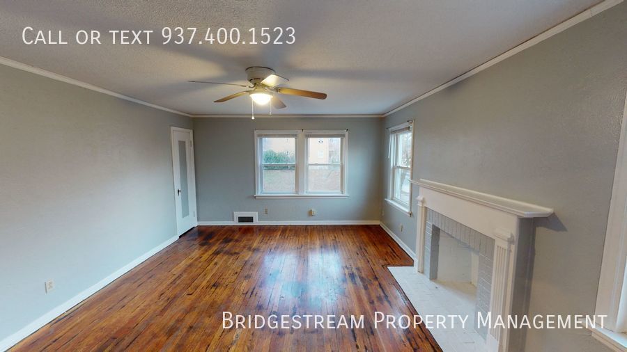 Primary Photo - Spacious upstairs 1 bedroom, 1 bath unit w...