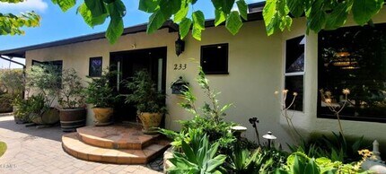 Building Photo - 233 Agnus Dr