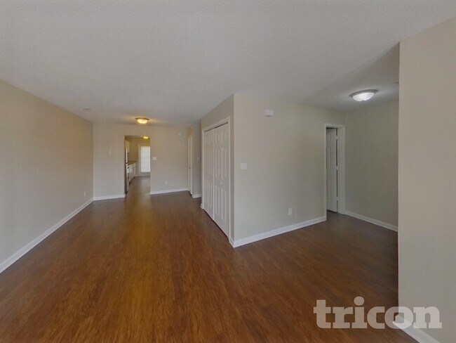 Foto del edificio - 7290 Oakley Ct