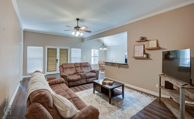 Foto del edificio - LEGACY BEAUTY.. Close to Barksdale Air Force Base..