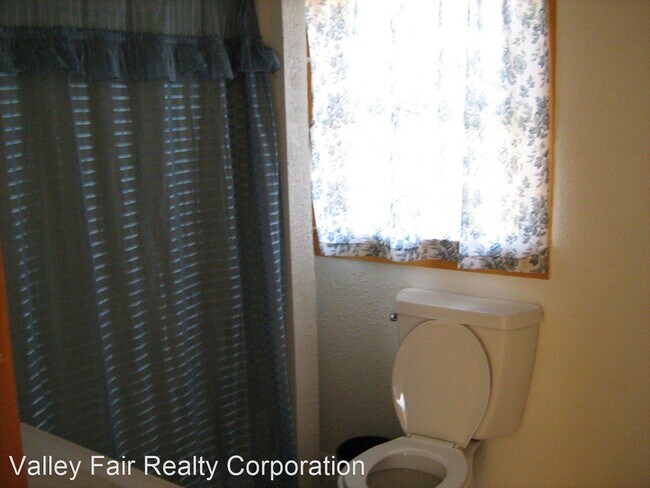 Foto del edificio - 2 br, 1.5 bath House - 6592 S GEORGE WASHI...