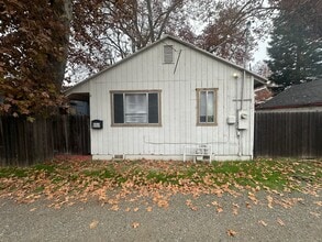 Building Photo - 2812 C St