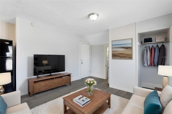 Building Photo - 812 Pennsylvania Ave