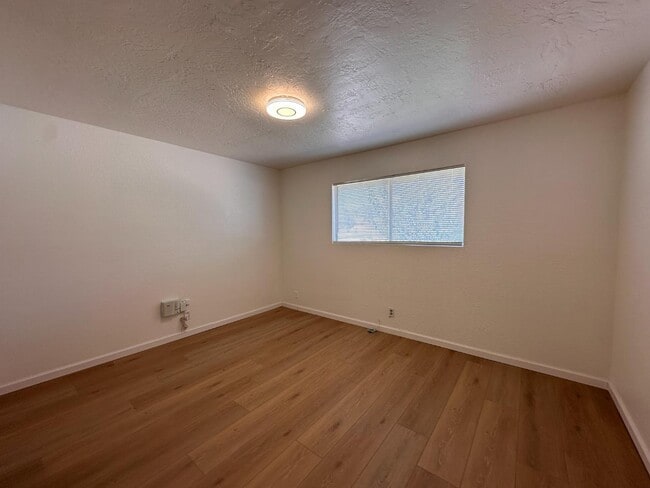 Building Photo - 16260 Orange St