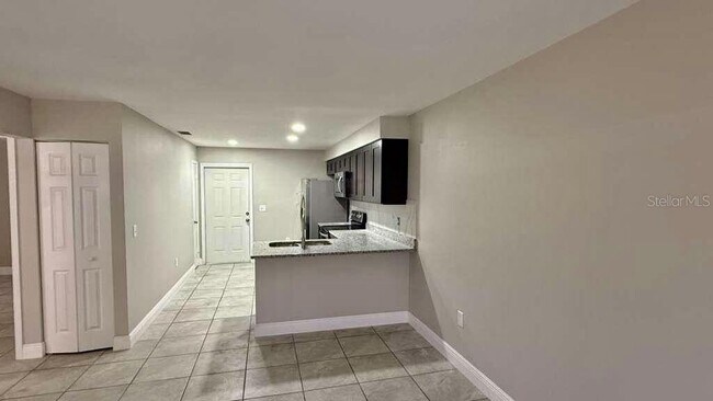 Foto del edificio - 249 Century Blvd