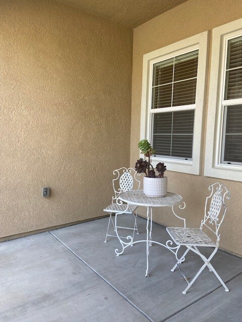 Building Photo - 978 Golden Pond Dr