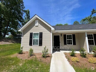 Building Photo - 1202 W Meadowview Rd