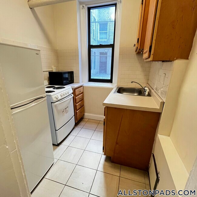 Foto del edificio - 1144 Commonwealth Ave