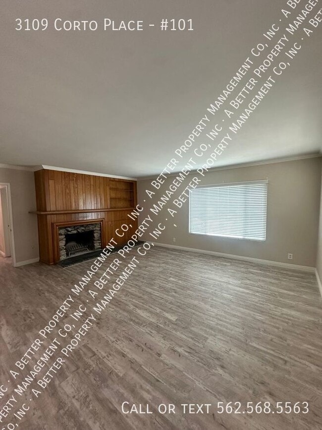 Building Photo - Large FULLY REMODELED Lower 3 Bed 2 Bath U...