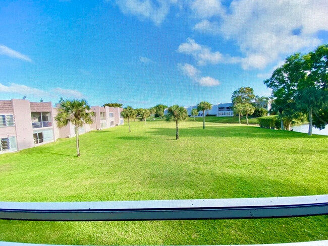 Building Photo - 2828 Casita Way
