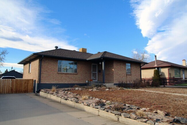 Building Photo - Incredible 5 bedroom Home in Westminster