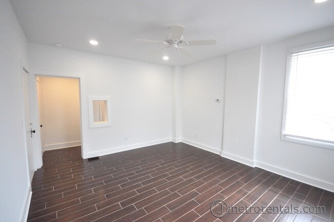 Building Photo - 576 S 9th St