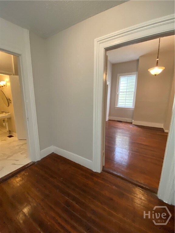 Foto del edificio - 516 W 38th St