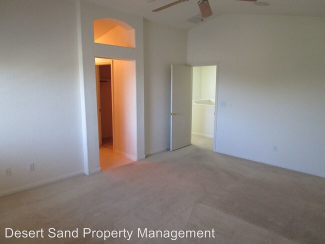 Building Photo - 3 br, 2.5 bath House - 44 Yellow Flame Ave.