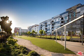 Building Photo - 1910 Union St